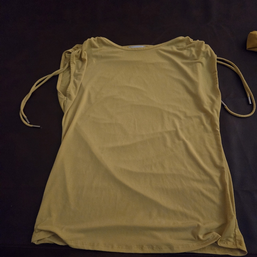 Soft yellow top